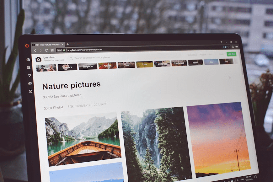 Web archive concept representing historical snapshots used to trace deleted or changed online pages.